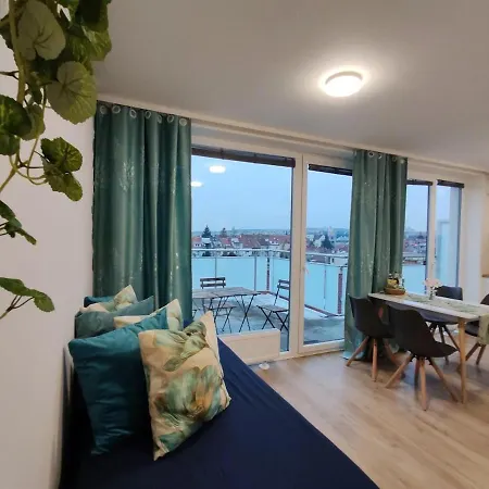 Star With Terrace 6d Apartamento Brno